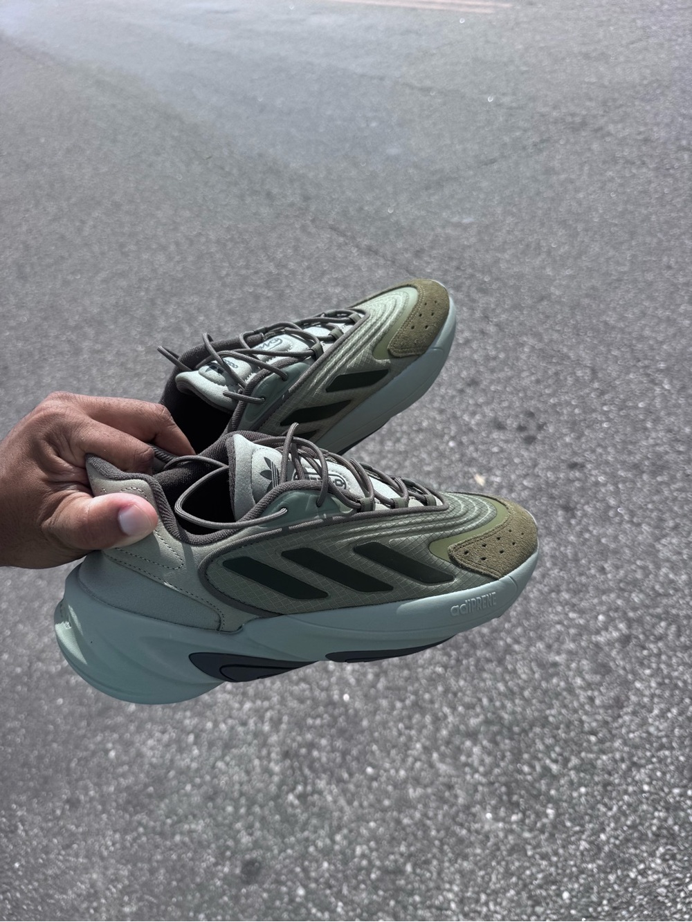 Men's Athletic Sneakers in Olive Green - Casual Performance